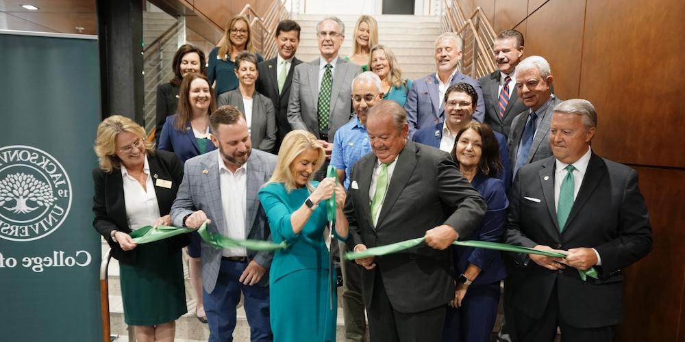 College of Law ribbon cutting